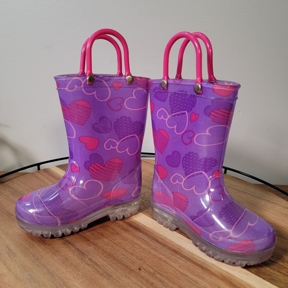 Outee Pink and Purple Heart Print Pull On Light Up Rain Boots Size 5 - Picture 8 of 14